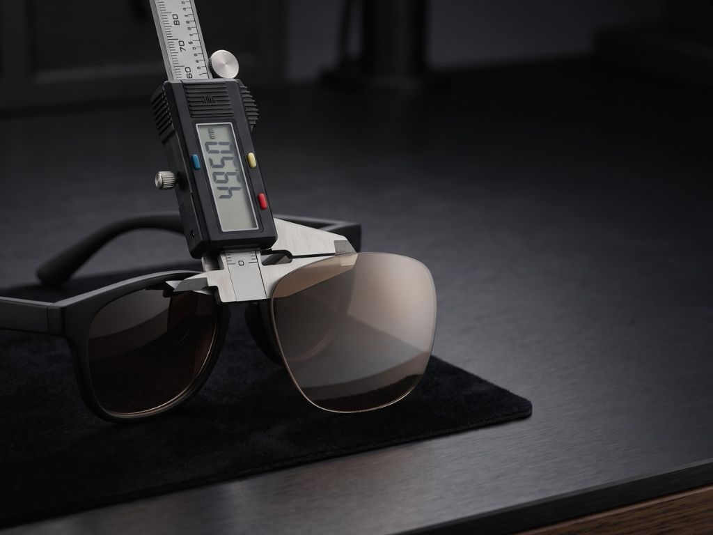Precision eyewear replacement process